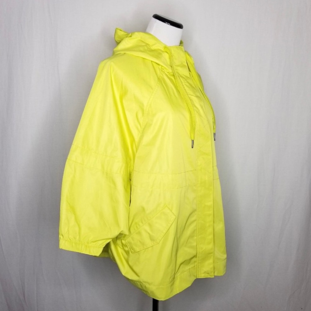 JoyLab Yellow Zip-Up Windbreaker Water Resistant Poncho Size Small NEW - Picture 3 of 7